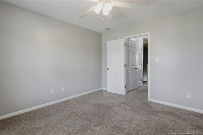 Building Photo - 142 Collinwood Dr