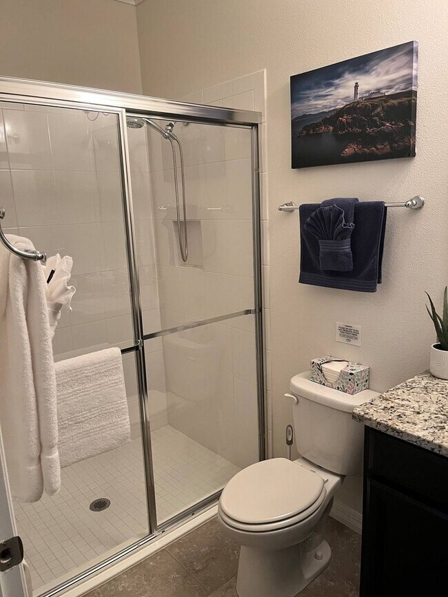 Building Photo - Furnished 1-Bedroom Apartment in Kindred –...
