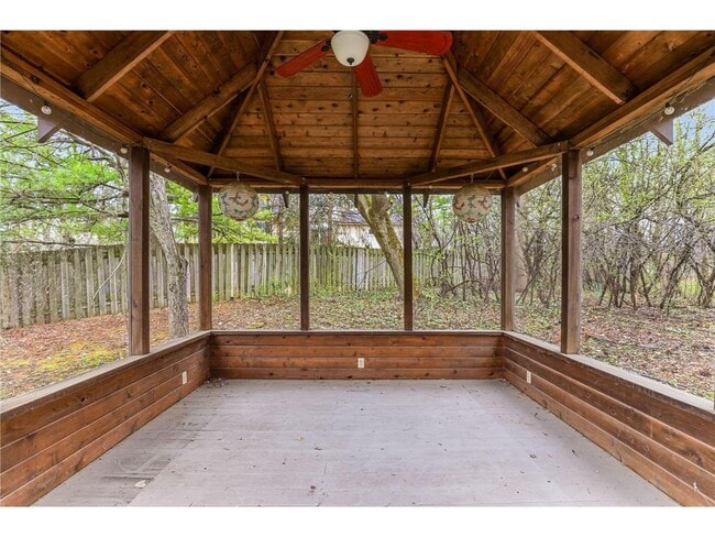 Building Photo - 5880 Christmas Lake Rd