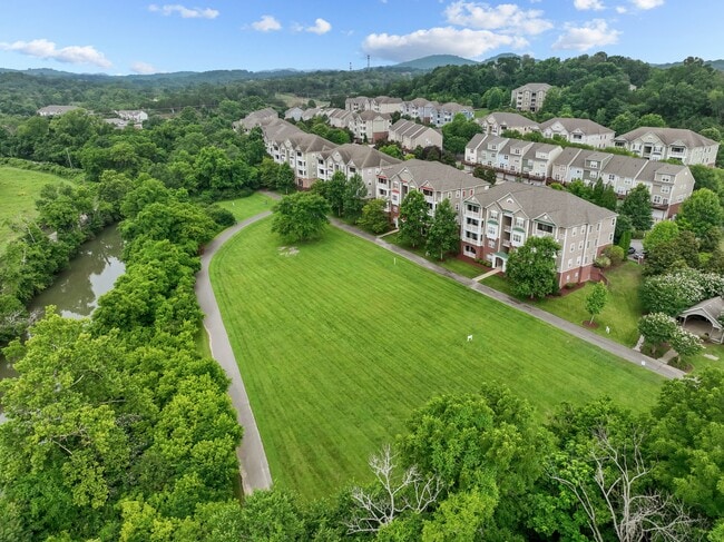 Building Photo - 8441 Callabee Way