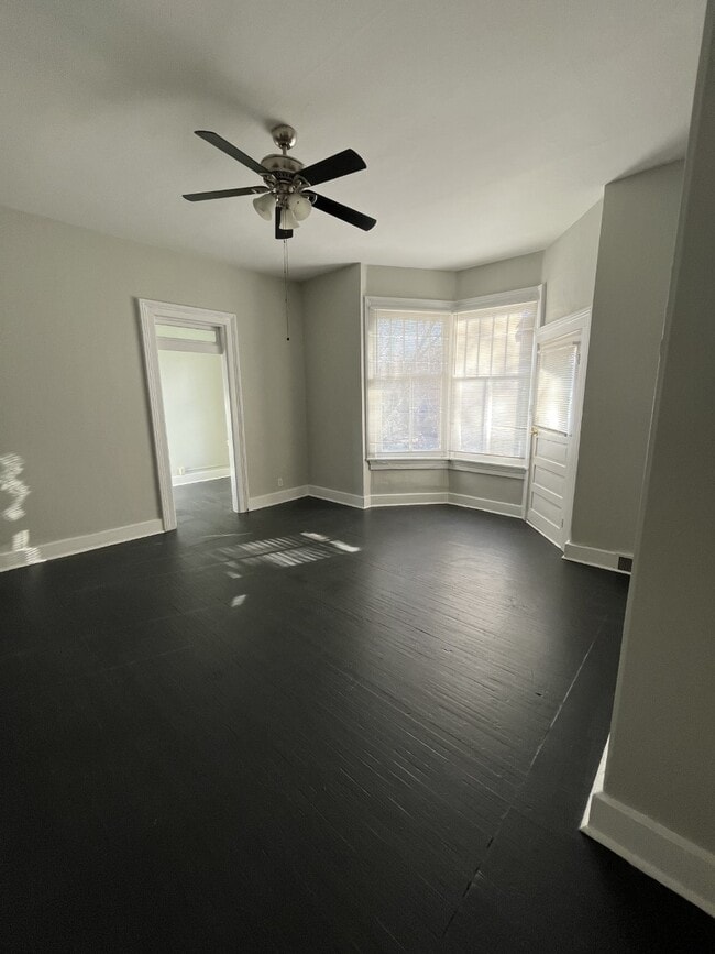 Building Photo - CNC Leasing Group