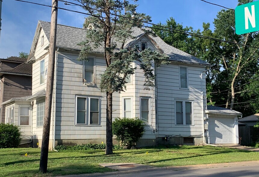 Building Photo - 327 N Market St