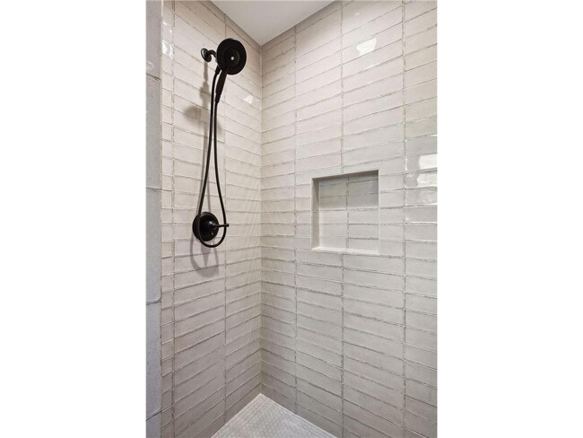 Building Photo - 21845 Byron Cir