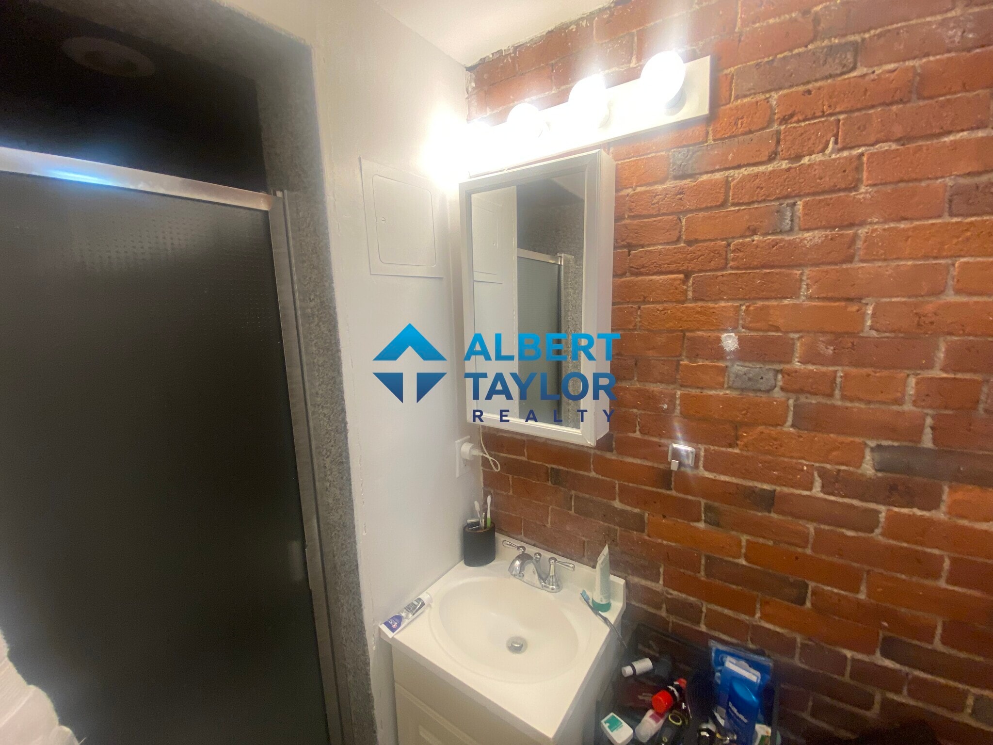 Building Photo - 750 Tremont St