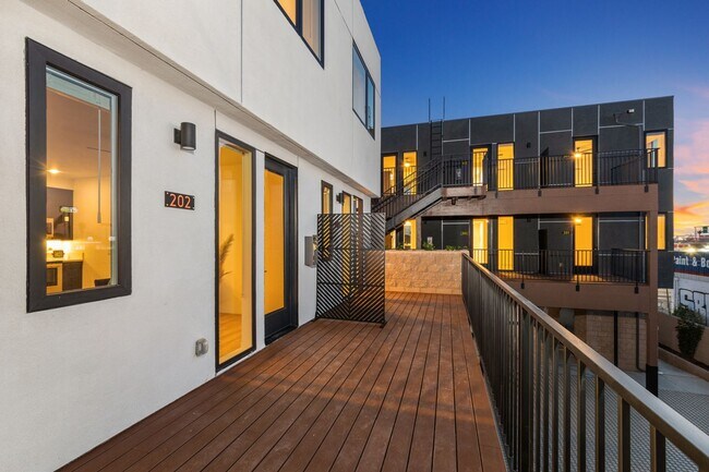 Building Photo - New modern style living- 1 bedroom 1 bath ...
