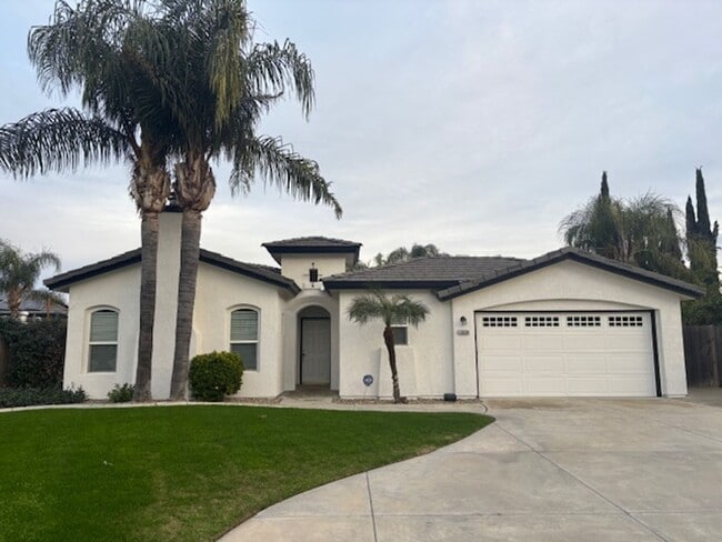 Building Photo - Move-In Ready 3 Bedroom Home with Pool in Rosedale