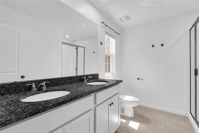 Building Photo - 1104 Lakeshore Breeze Pl