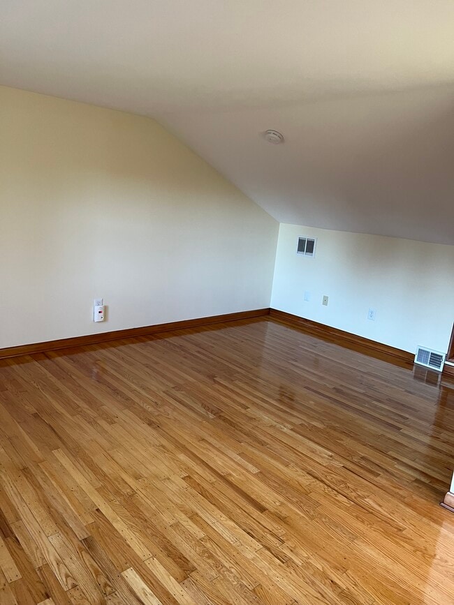 Building Photo - 1080 Chews Landing Rd