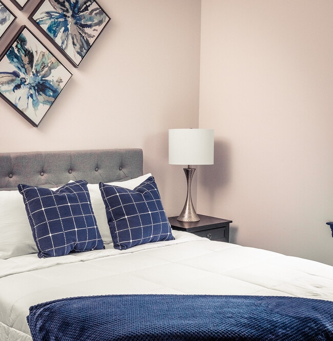 Building Photo - 431 Leboeuf St