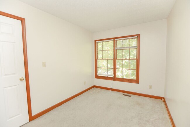 Building Photo - 200 Arabian Cir