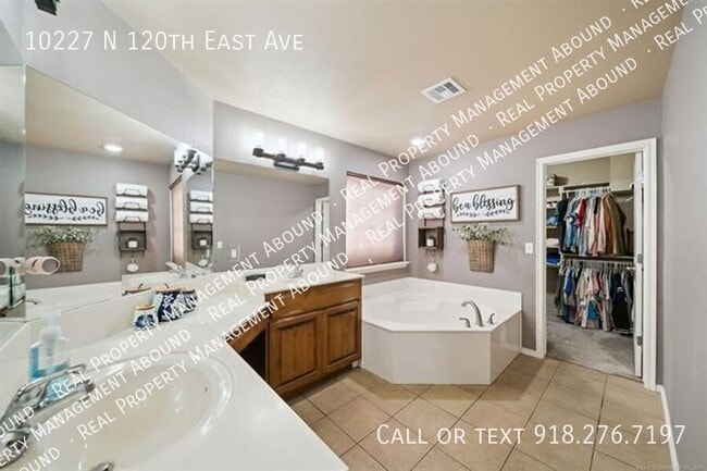 Building Photo - 10227 N 120th E Ave