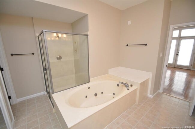Building Photo - 133 Cumberland Green Dr