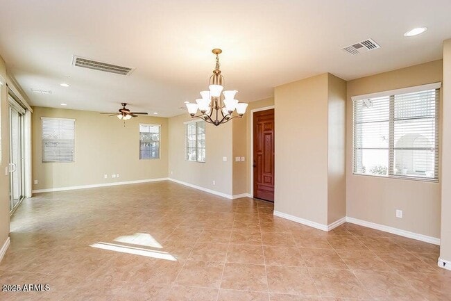 Building Photo - 888 S Annie Ln