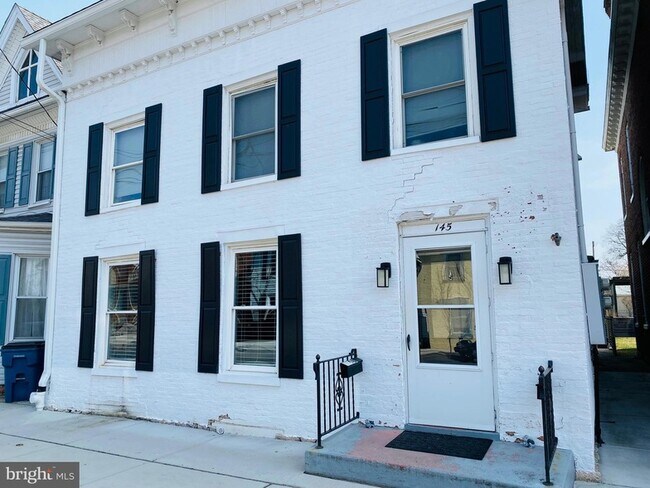 Primary Photo - 145 N Carlisle St