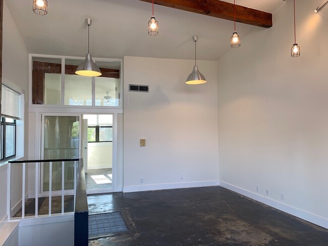 Building Photo - 1518 Washington Ave