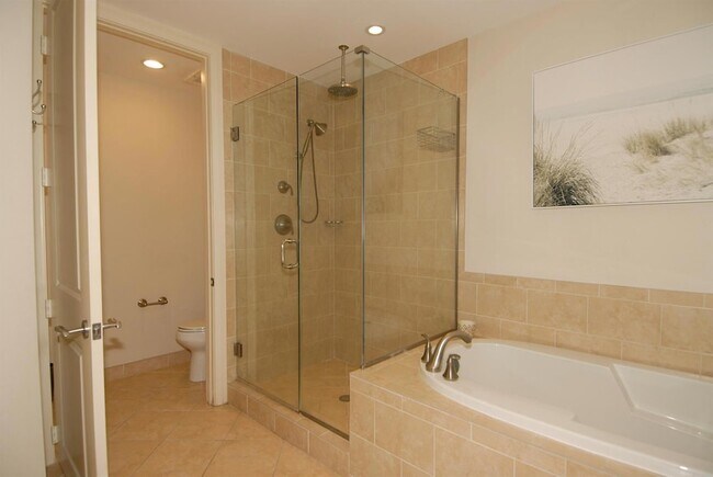 Building Photo - 4445 El Mar Dr