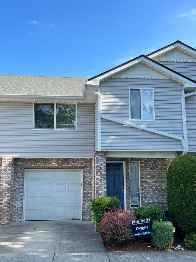 Building Photo - 5546 NE 89th Ave