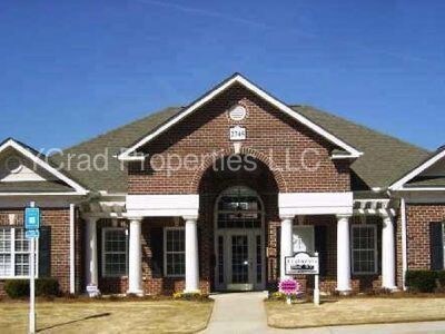 Building Photo - 1br/1ba Room, Total Electric, Community Pool