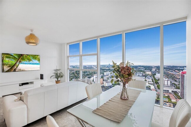 Building Photo - 1830 S Ocean Dr