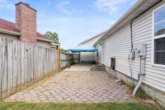 Building Photo - Cashel Court