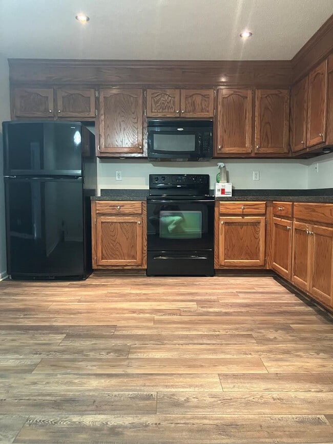 Building Photo - 2745 Navigator Cir