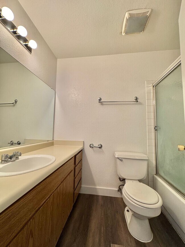 Building Photo - Condo with Garage Attached for rent!