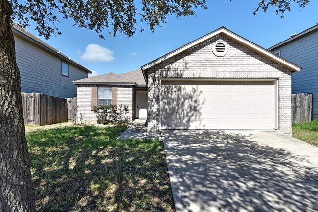 GREAT SINGLE STORY HOME | DECK REDONE CL... - GREAT SINGLE STORY HOME  |  DECK REDONE CL...