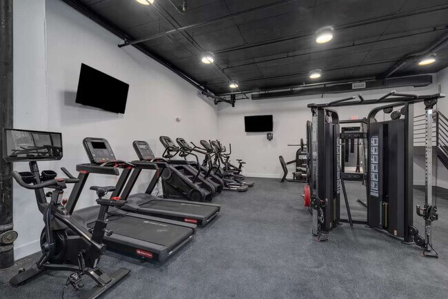 Building Photo - 2400 E Huntingdon St