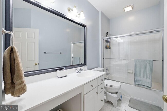 Building Photo - 5767 Bush Hill Dr