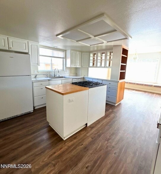 Building Photo - 1227 Green Valley Dr