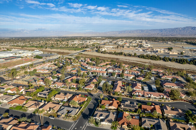 Aerial Photo - Palm Lake Village