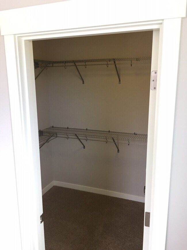 Building Photo - 3035 SW Black Butte Ln
