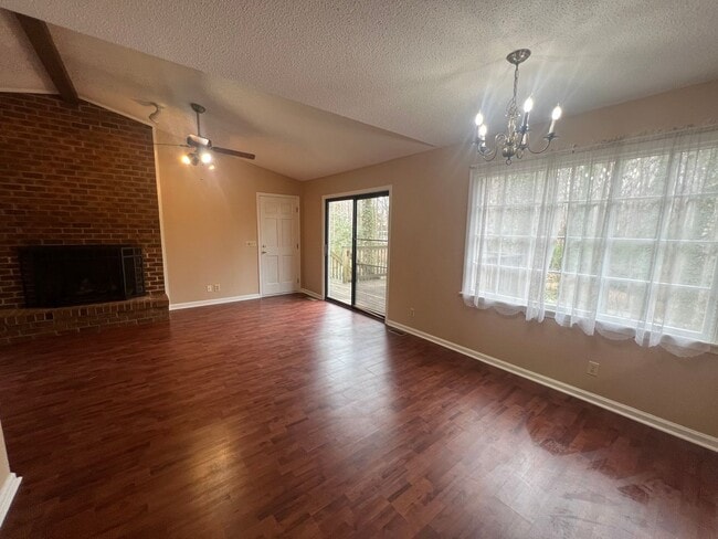 Building Photo - 1201 Linton Ct