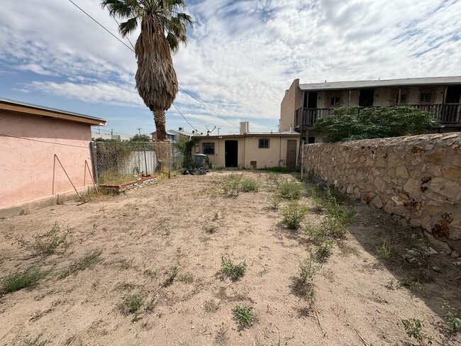 Building Photo - HOME FOR RENT IN CENTRAL EL PASO
