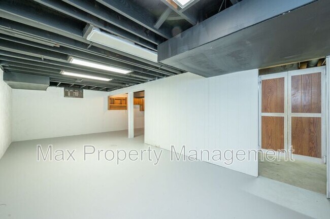 Building Photo - 1484 NW 91st St