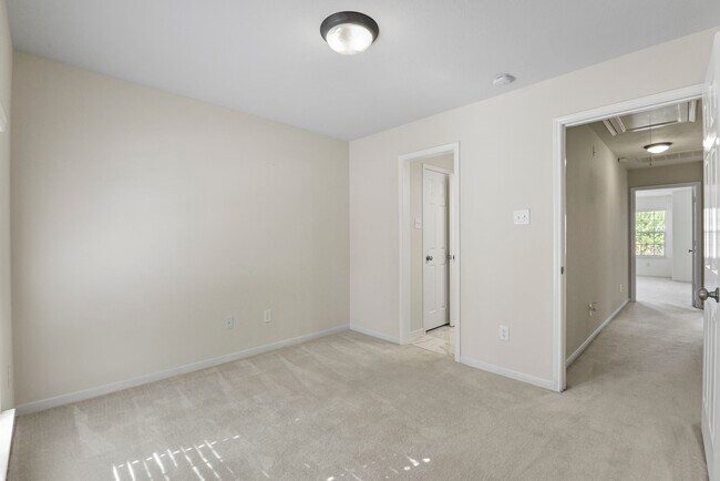 Building Photo - 2806 Shadow Canyon Ln