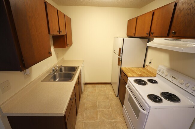 Kitchen - Chalet Apartments