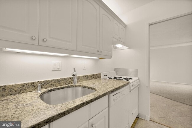 Building Photo - 4515 Willard Ave