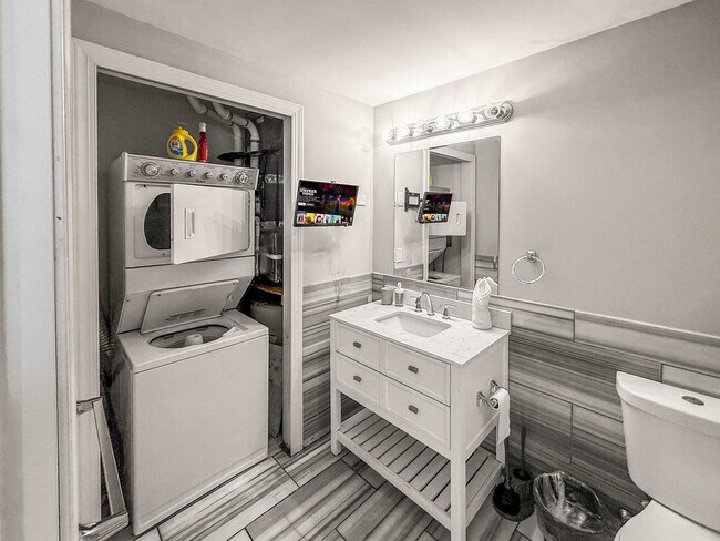 Building Photo - 1149 N 3rd St