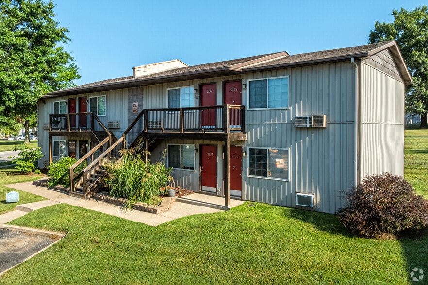 Meadowbrook Apartments - Arrow Apartments