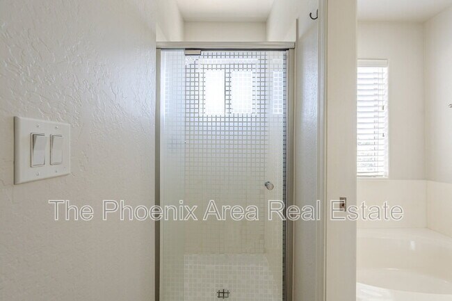 Building Photo - 1441 W Shellfish Dr