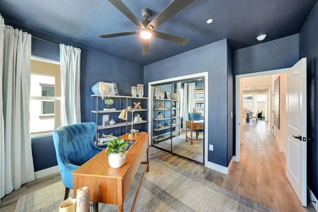 Building Photo - 2133 West Dr