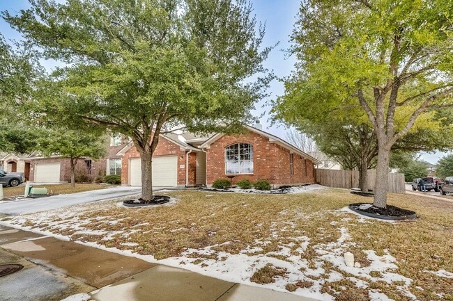 Building Photo - 4332 Hidden Park Dr