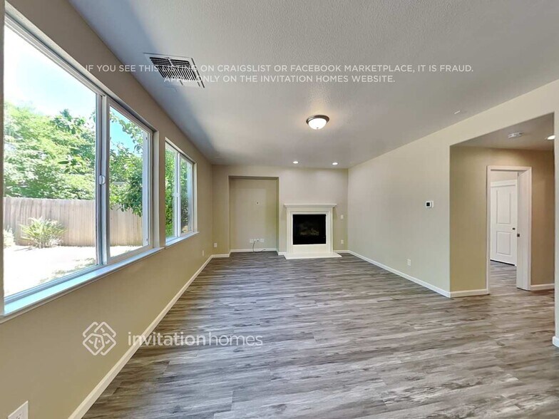 Building Photo - 11859 Blue Topaz Way