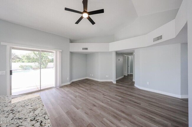 Building Photo - 3951 E Waltann Ln