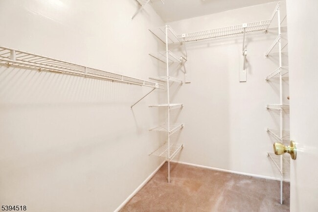 Building Photo - 121 Country Club Dr