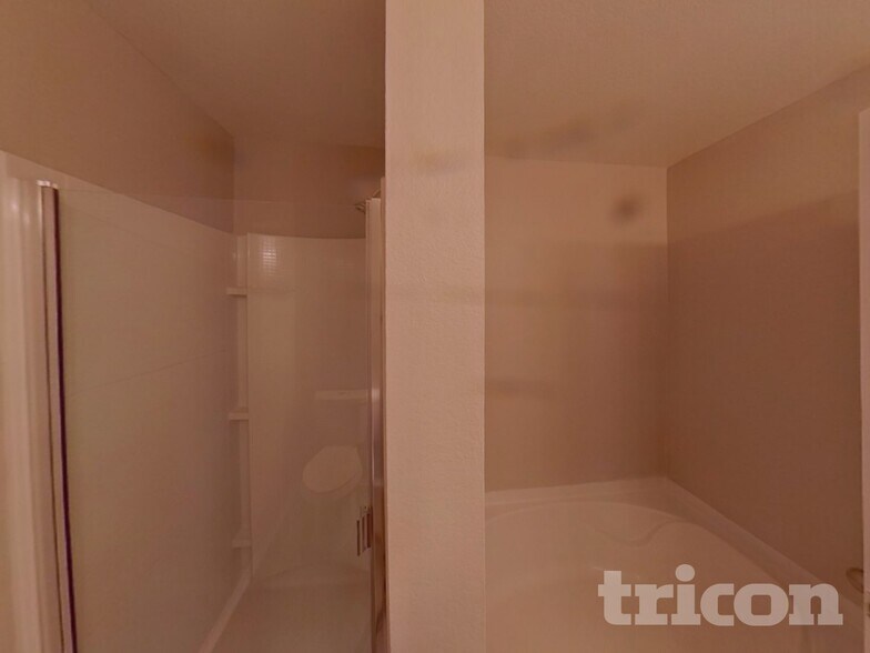 Building Photo - 50 Larkspur Dr