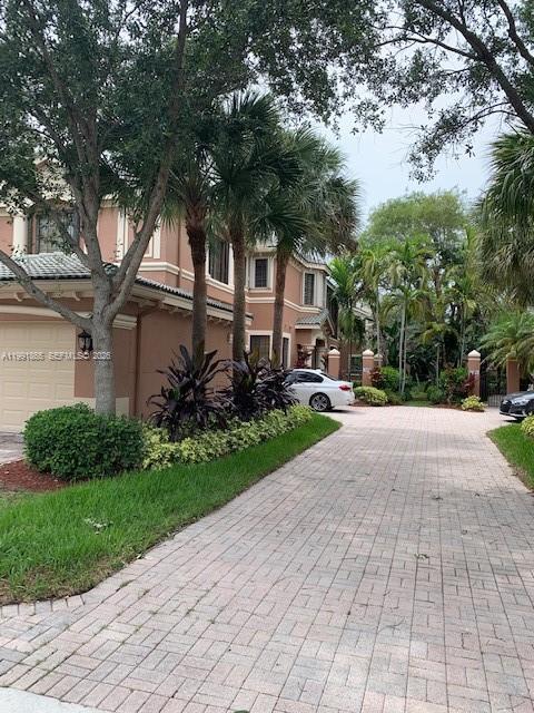 Building Photo - 2800 Kinsington Cir