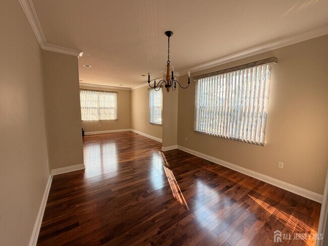 Building Photo - 87 Timberhill Dr