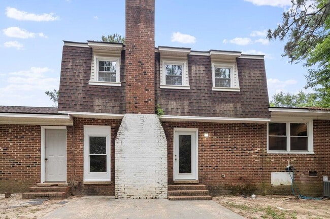 Building Photo - Triple the Fun